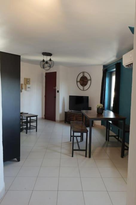 Appartement Centre Ville -- Pierrelatte Kültér fotó